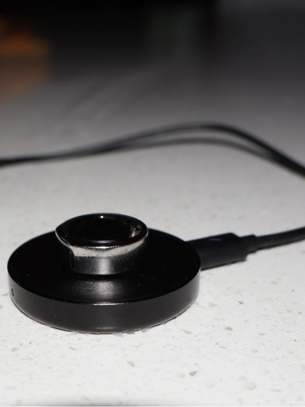 Oura Silver Smart Ring and Charger